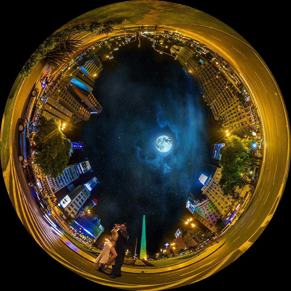  A beautiful winter night and a dreamed tango dance to share such a stunning photograph. A typical corner of Obelisco and all its lights in a 360 motioned capture.