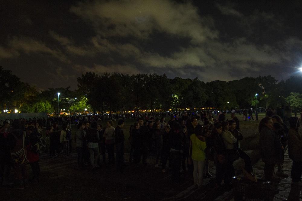 Noche de los Museos 2013 - 2 Más de 500 metros de cola para ver el espectáculo Tango 360 en la Noche de los Museos 2013 de la Ciudad de Buenos Aires.